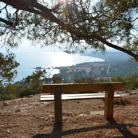 Case de vacanță Cyprus-2 Bedrooms Both Ensuite Pool Patios Wifi Polis