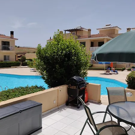Case de vacanță Cyprus-2 Bedrooms Both Ensuite Pool Patios Wifi