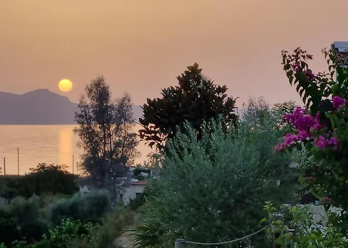 Cyprus-2 Bedrooms Both Ensuite Pool Patios Wifi Casa vacanze